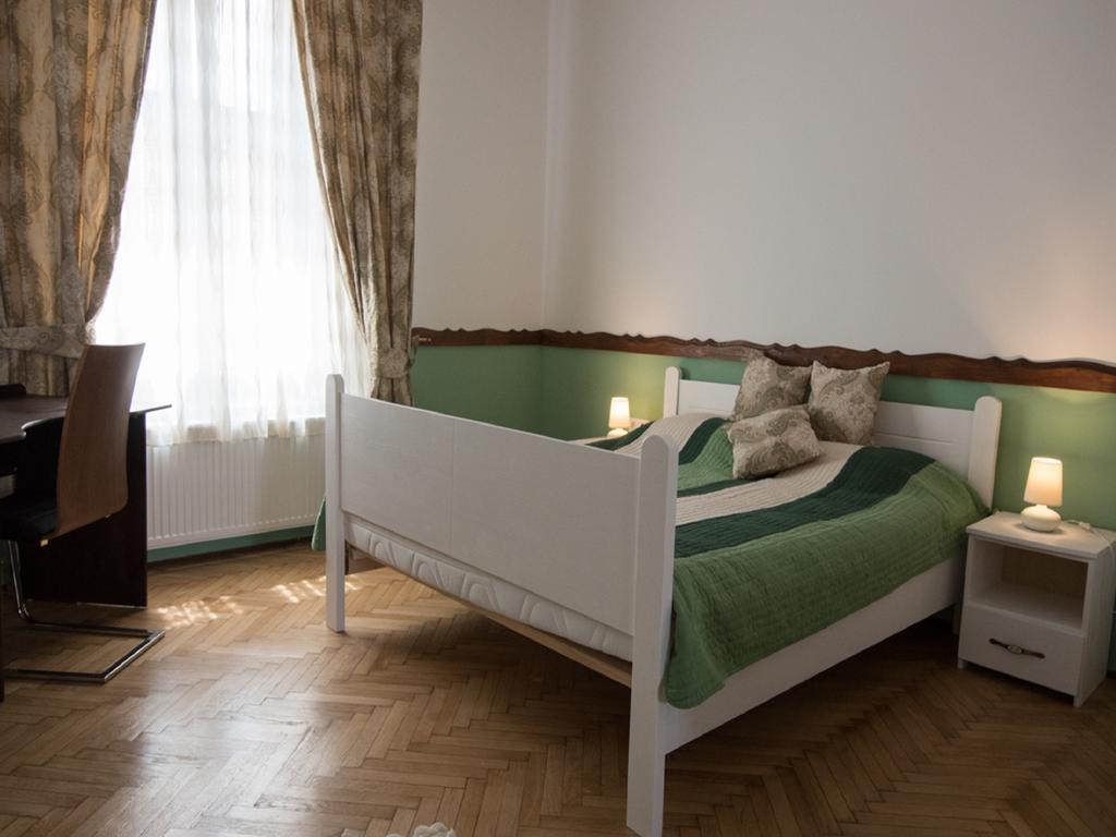 Luxury Central Apartment In Sibiu Exterior photo